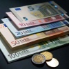 Курс евро первый раз за 11 месяцев превысил 84 рубля